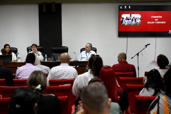 Profundo análisis sobre el deporte ante parlamentarios cubanos