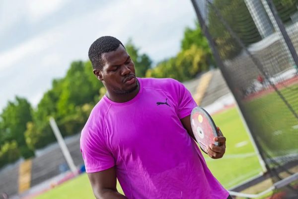 Mario Díaz brilla en Luxemburgo: Récord personal de 67.44m en disco y cerca del mínimo para el Mundial de Tokio 2025