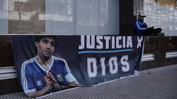 Juicio por la muerte de Maradona podría reiniciarse tras completarse el panel de magistrados