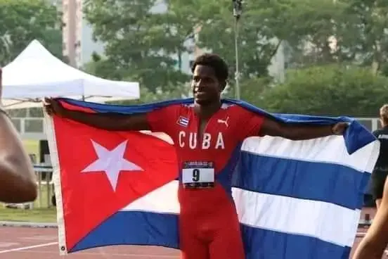 Jóvenes en Asunción compiten