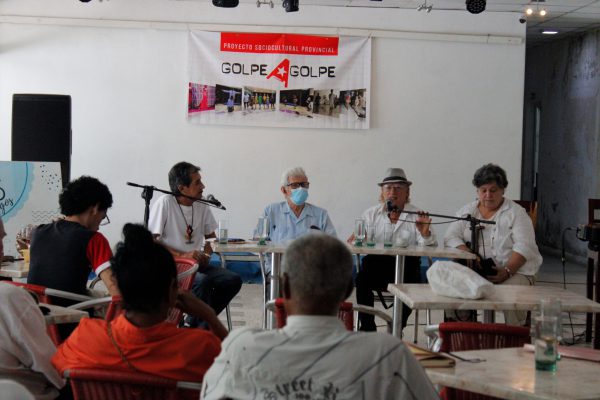 Intercambian escritores camagüeyanos sobre la impronta de Fidel en la cultura