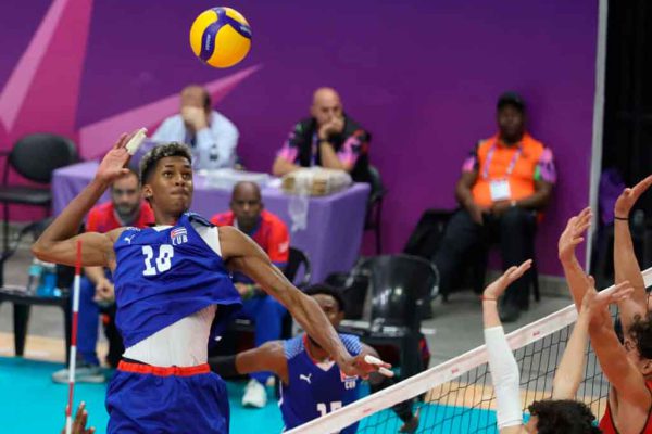 Cuba alcanza medalla de bronce en voleibol masculino de Asunción