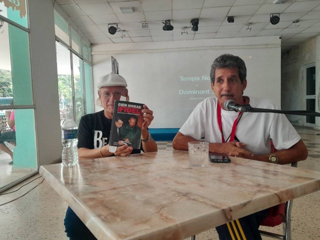 Jóvenes escritores cubanos se acercan en Camagüey al pensamiento de Fidel