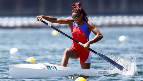 Canoísta Yarisleidis Cirilo avanza a la final en Campeonato Mundial de Velocidad