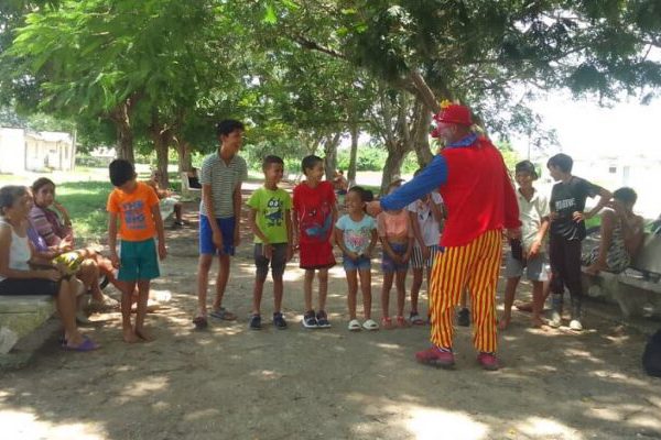 Brigada cultural lleva alegrías a comunidades rurales de Florida