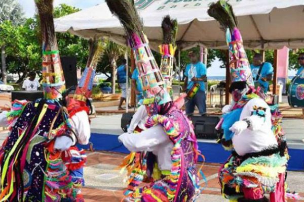 Artistas cubanos participan en evento en Barbados Carifesta 2025