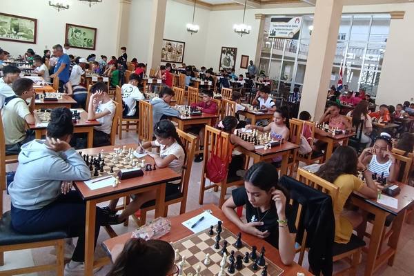 Camagüeyanos ganan torneos escolar y pioneril de ajedrez