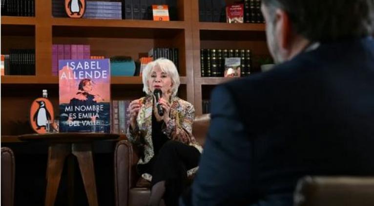 Isabel Allende compara los centros para migrantes en EEUU con