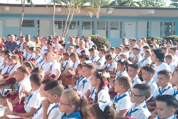Sibanicú celebra inicio del curso escolar dedicado al centenario de Fidel Castro (+ Fotos)