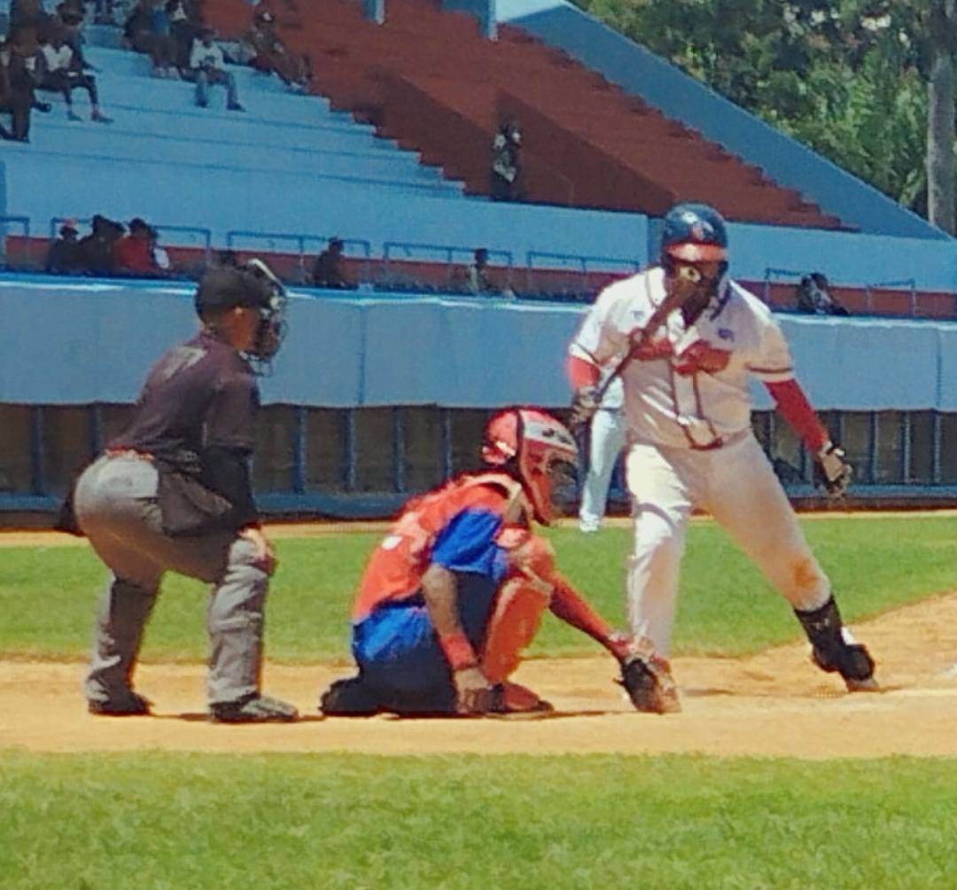 Lidera Camagüey ofensiva en Serie Nacional de Béisbol