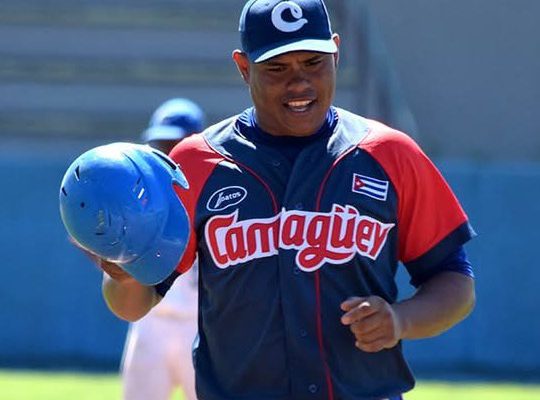 Yordanis Samón próximo a marca personal en Series Nacionales