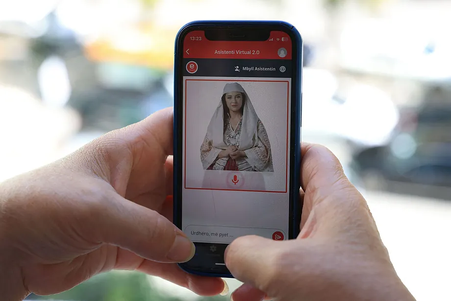 Primera en el mundo: Albania designa una ministra generada con inteligencia artificial