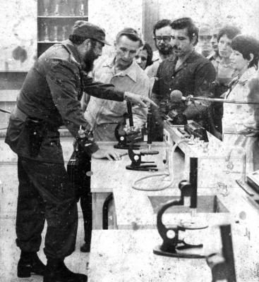 Dos cursos inauguró Fidel en Camagüey