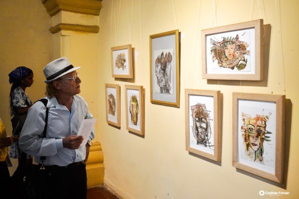 Oscar Lasseria fusiona lo católico y lo étnico en nueva exposición (+ Fotos)