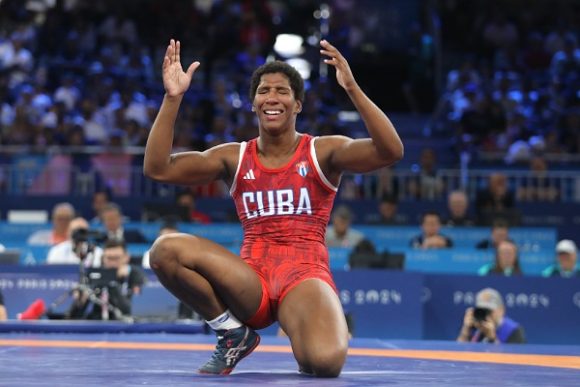 Bronce para la cubana Milaimis Marín en Mundial de Luchas