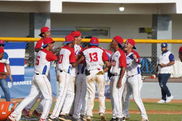 Cuba gana torneo del Caribe y cupo mundialista en béisbol sub-15