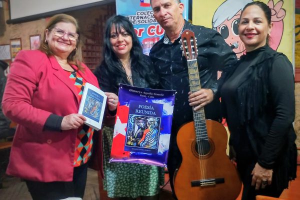 Poesía y música de Cuba recorren Chile