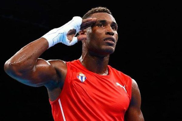 Julio César a su segunda pelea en Mundial de Boxeo en Liverpool