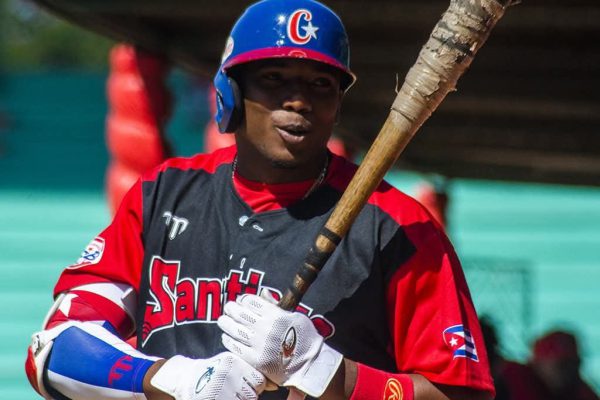 Avispas extienden su racha triunfal en el béisbol cubano (+ Tabla)