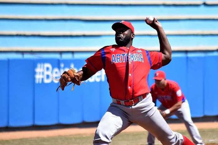 Avispas y Cazadores por invadir el trono en la Serie Nacional