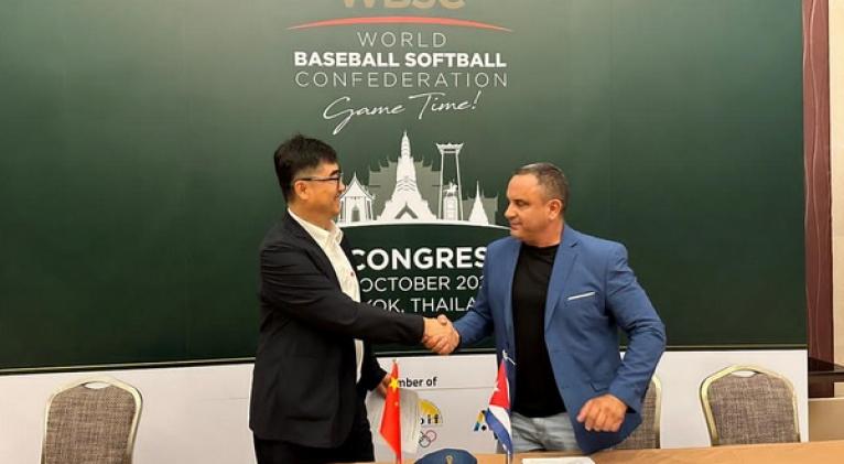 Cuba y China por afianzar vínculos en beisbol y softbol