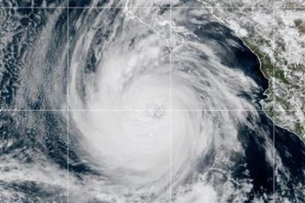 Se formó la tormenta tropical Lorenzo