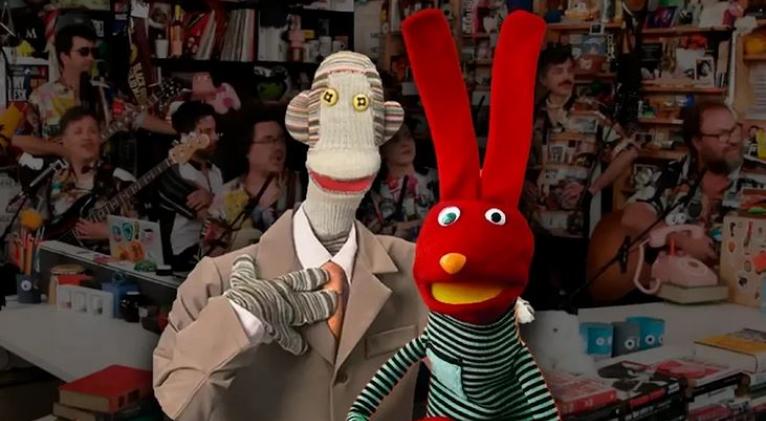 Títeres latinos en el Tiny Desk: sátira contra el poder