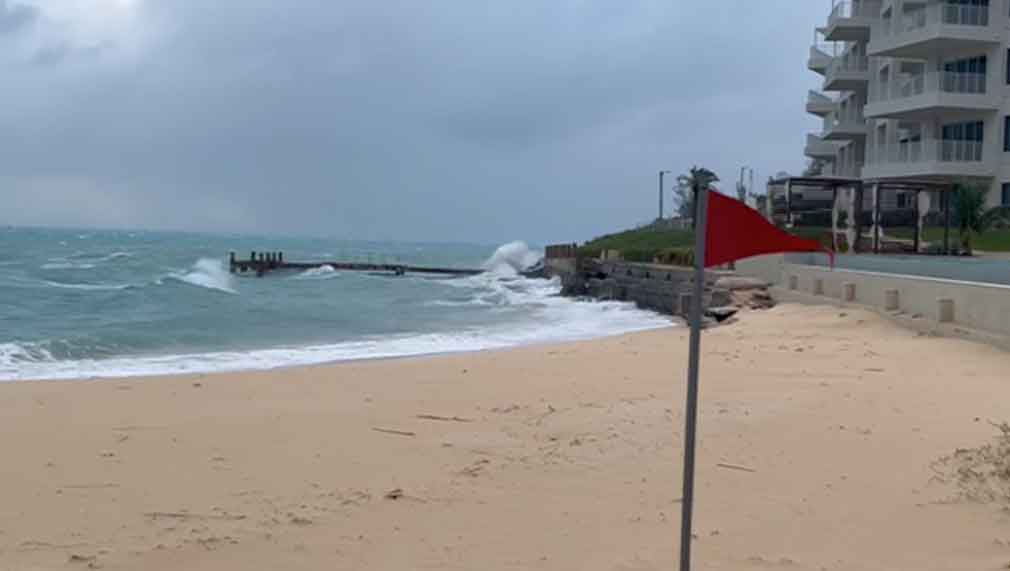 Huracanes Humberto e Imelda dejan resacas peligrosas en el Caribe