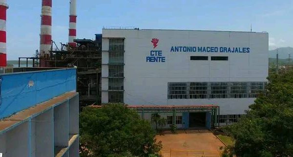 Laboran para restablecer suministro eléctrico a Renté