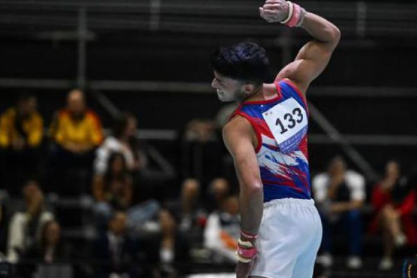 Gimnasta cubano estrenará programas en lid mundial