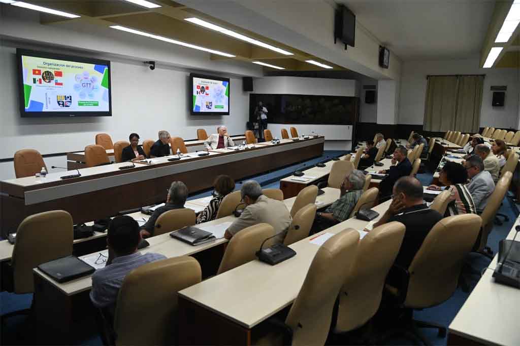 Inician debate de anteproyecto de ley de ciencia en Cuba