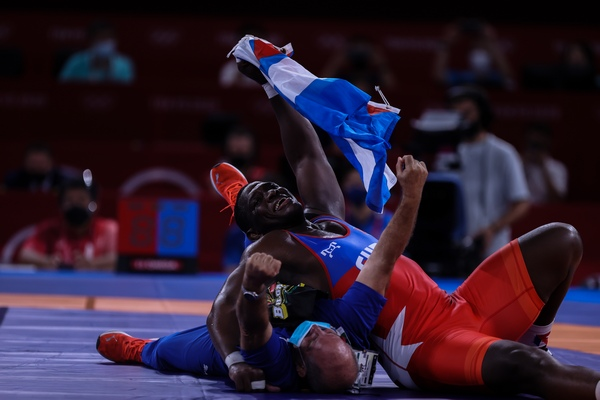 COI premia al cubano Raúl Trujillo como entrenador del año