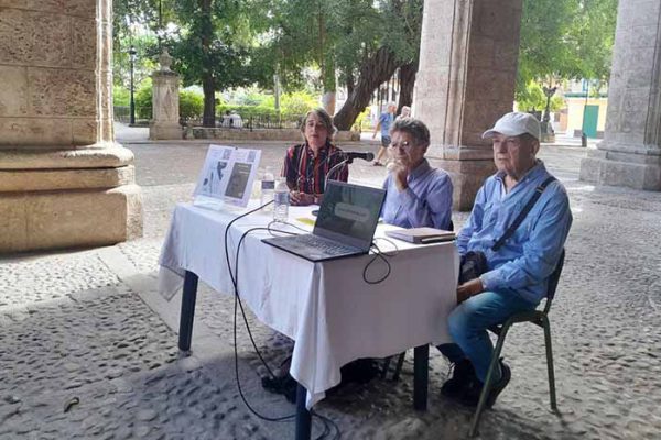 Sábado del Libro presenta dos necesarias obras de Alina Perera (+ Fotos)
