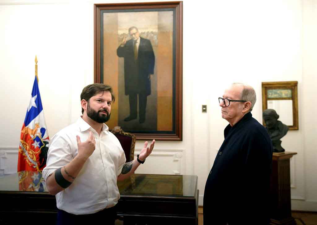 Gabriel Boric recibió al trovador cubano Silvio Rodríguez (+ Fotos)