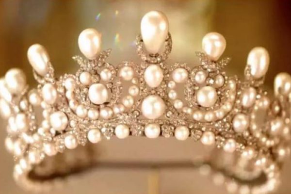 El Louvre estima en 88 millones de euros el valor de las joyas robadas, según la Fiscalía