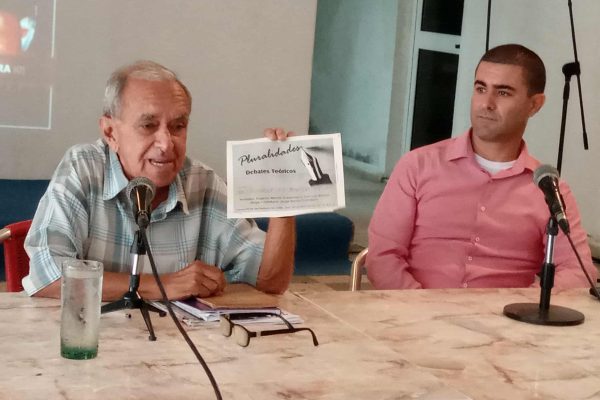 Celebran aniversario de espacio teórico en Camagüey (+ Post)