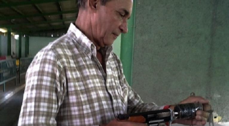 Presentada en Afide 2025 pistola cubana para entrenamientos