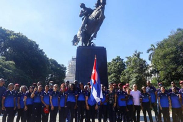 Abanderan delegación a Sordolimpiadas de Tokio 2025