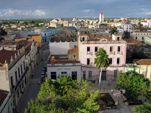 Evalúan en Camagüey varios asuntos de interés