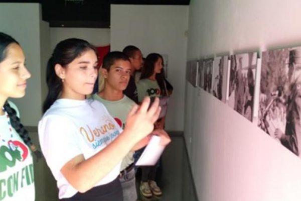 Inauguran exposición fotográfica en homenaje a Fidel