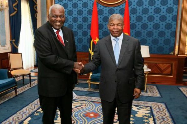Cuba presente en celebraciones por 50 años de independencia de Angola