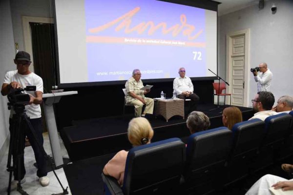 Presentan en Cuba Revista Honda, honor al pensamiento revolucionario