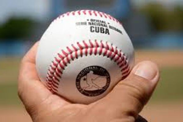 Gallos y Toros en interesante subserie beisbolera