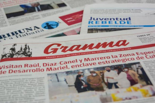 Cuba ajusta circulación de diarios nacionales durante fin de año
