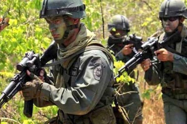 Venezuela destruye ocho aviones y cuatro campamentos del narcotráfico