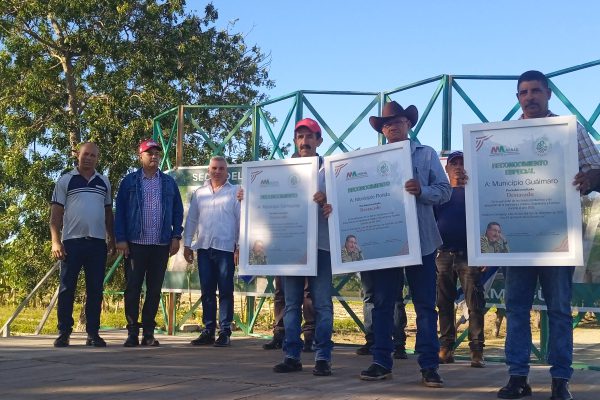 Celebración en Camagüey resalta logros y perseverancia en agricultura urbana durante 2025 (+ Fotos)