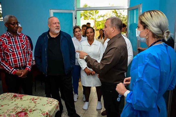 Primer ministro valora aporte popular en zona afectada (+ Fotos)