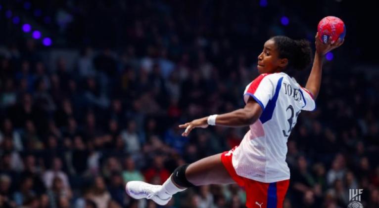 Tercer revés de Cuba en Mundial de balonmano (f)