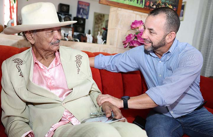 Tiburón Morales y Pedrito Calvo reciben condición Artista Leyenda (+ Fotos)