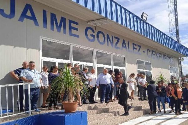 Reanudan vuelos turísticos internacionales por provincia cubana